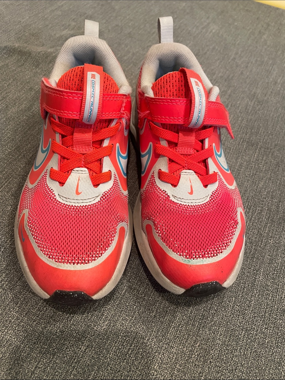 Nike Cosmic Runner Sneakers
